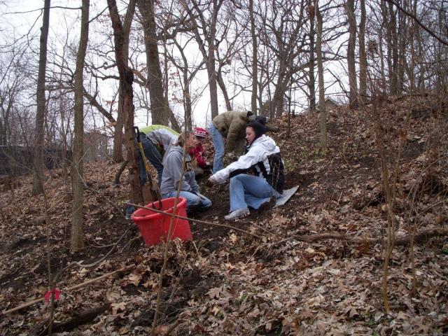 College volunteers in Glenway Children's Park