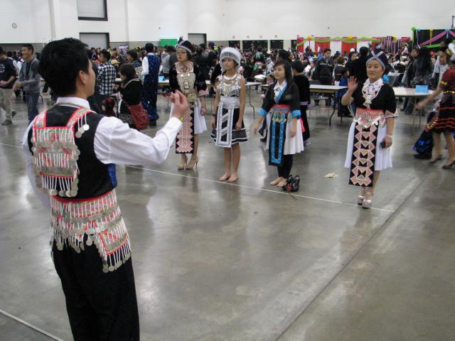 Madison Hmong New Year, pov pob