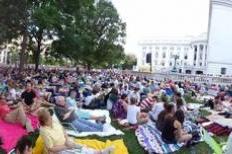 Madison residents enjoying a concert on the square (Image courtesy of Wikimedia)