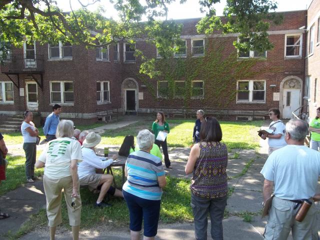 Northside residents discuss plans to replace an abandoned dormitory in Lake View Hill Park (Sean Kirkby/Madison Commons)