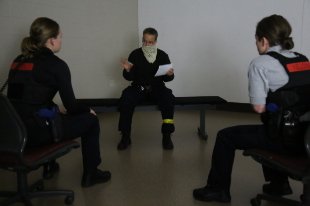 An MPD Academy training tackles a scenario involving someone with schizophrenia. (Helu Wang/Madison Commons)