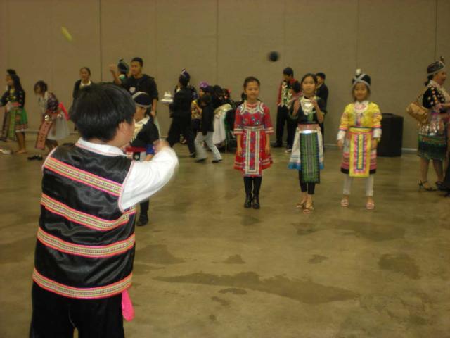 Hmong kids, pov pob