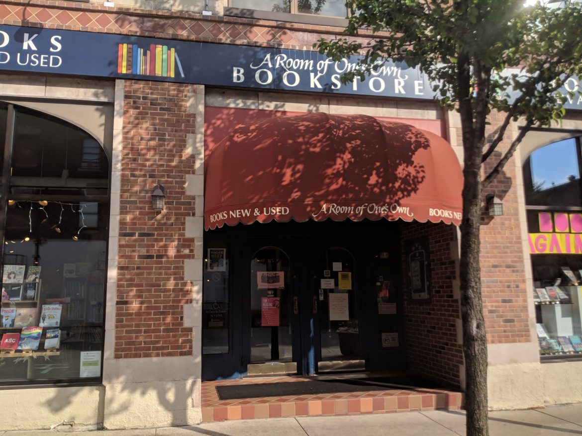 A Room Of One S Own Leads Bookstores Against Borders To